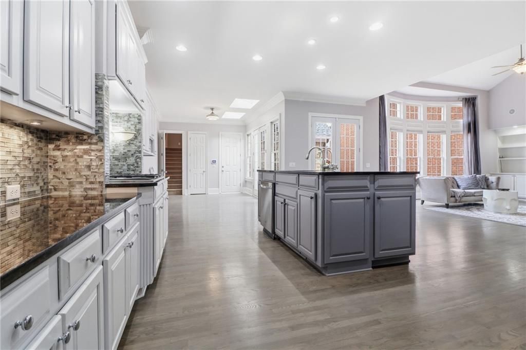 Building Photo - 4738 Ivy Ridge Dr SE