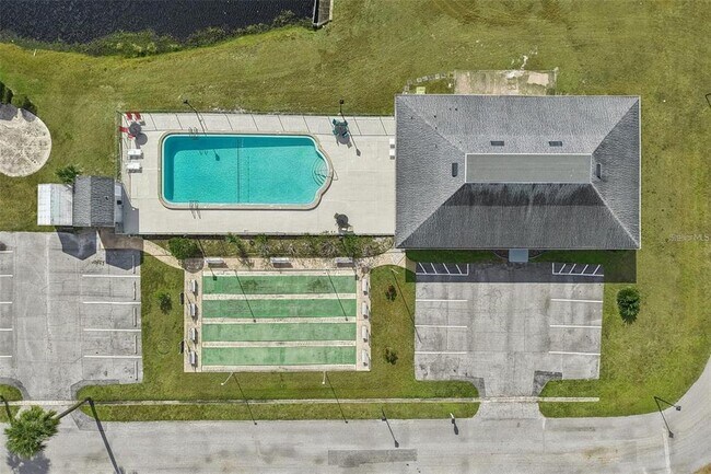 Building Photo - 11147 Acme Dr