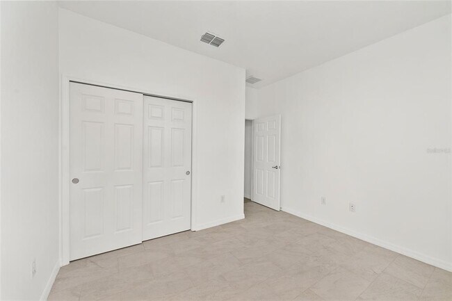 Building Photo - 6175 SW 74th Ct