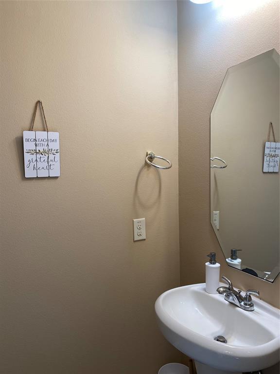 Building Photo - 25503 Lockspur Dr
