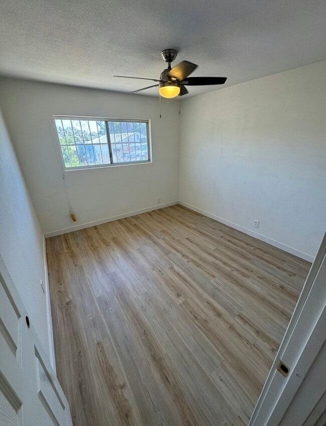Building Photo - 5940 Kenwood St