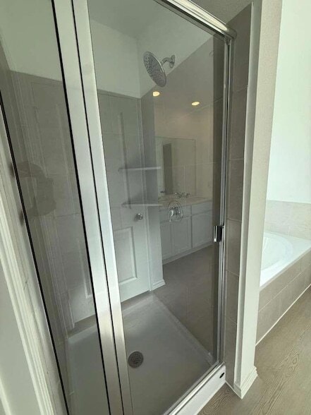 Building Photo - 200 Herald Dr