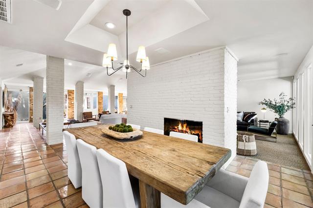 Building Photo - 4338 Travis St