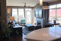 Building Photo - 10184 Park Meadows Dr