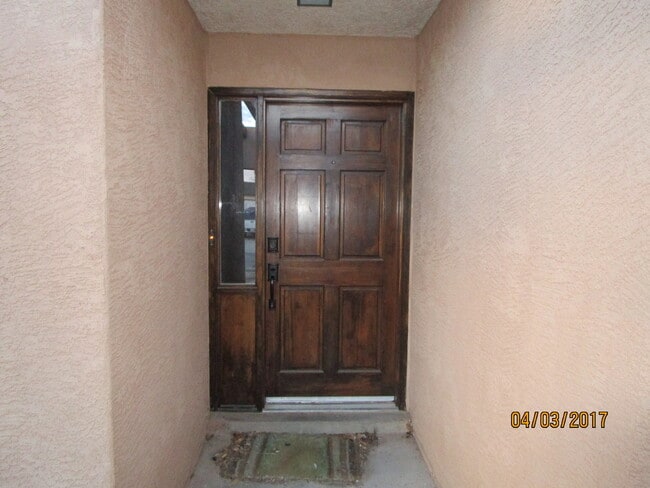 Building Photo - Rio Rancho 3-4 BR 1915 SF 2B 2CG