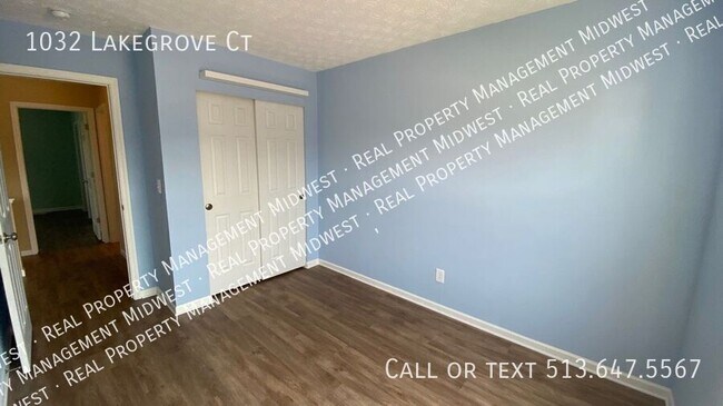 Building Photo - 1032 Lakegrove Ct