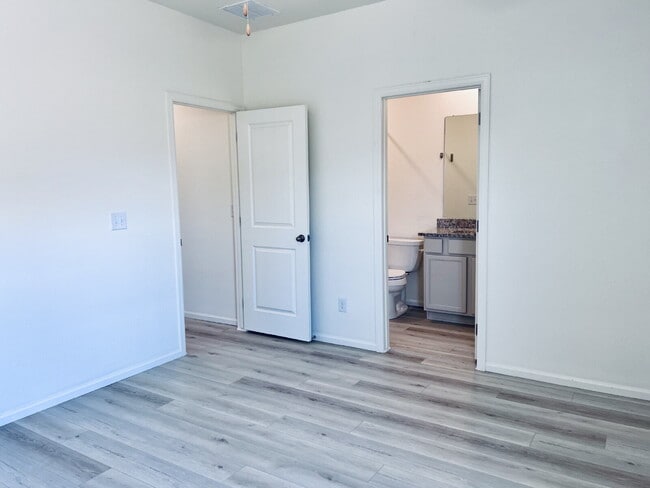Building Photo - Charming Ranch Home in Bennett Crossing! Features 3 Beds/2 Baths and Large Fenced Backyard.