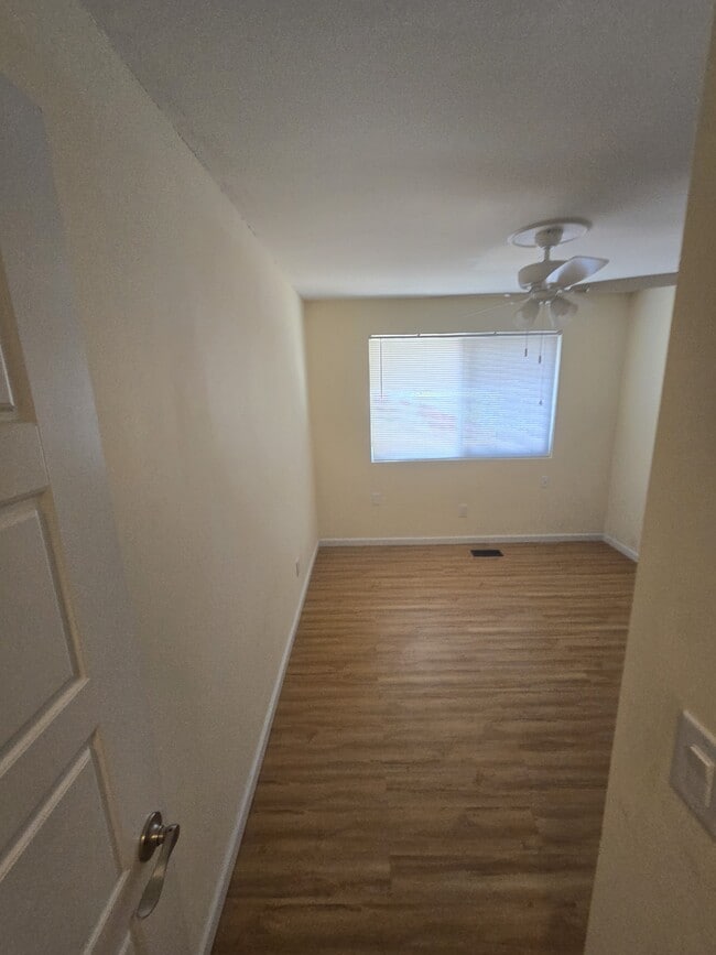 Building Photo - 1357 E 4065 S