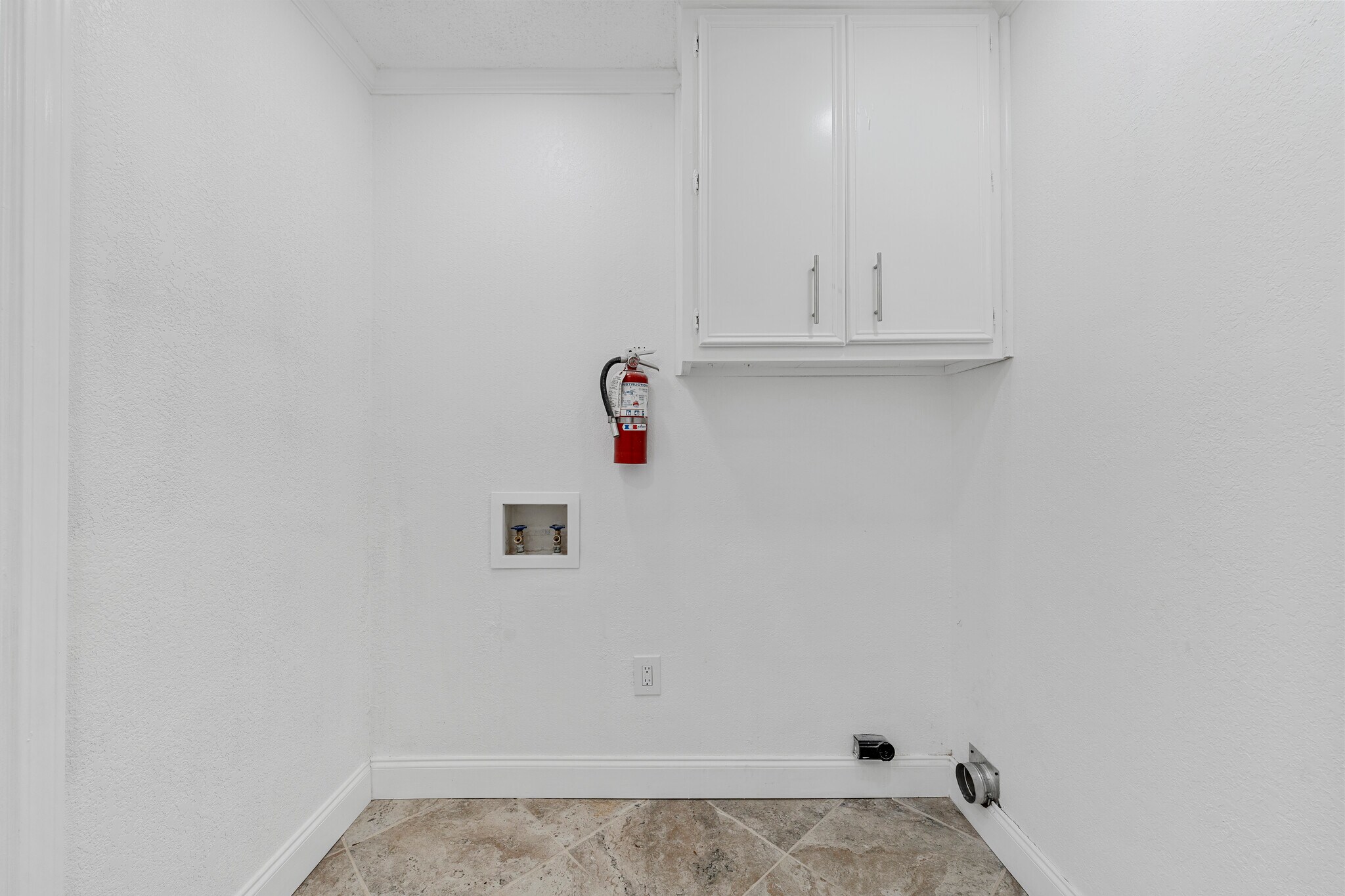 laundry room w/hook ups - 7105 Fish Pond Rd