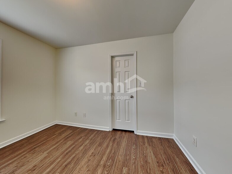 Building Photo - 163 Finley Ct