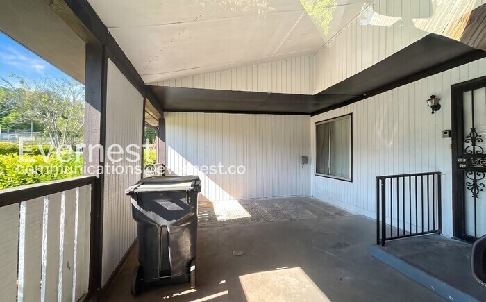 Building Photo - 1845 Stonehenge Dr