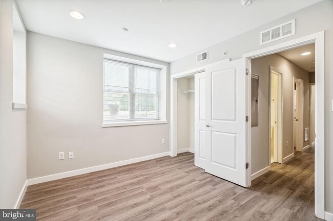 Building Photo - 1256 S 27th St