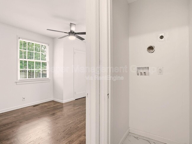 Building Photo - 4819 Boulevard Ln