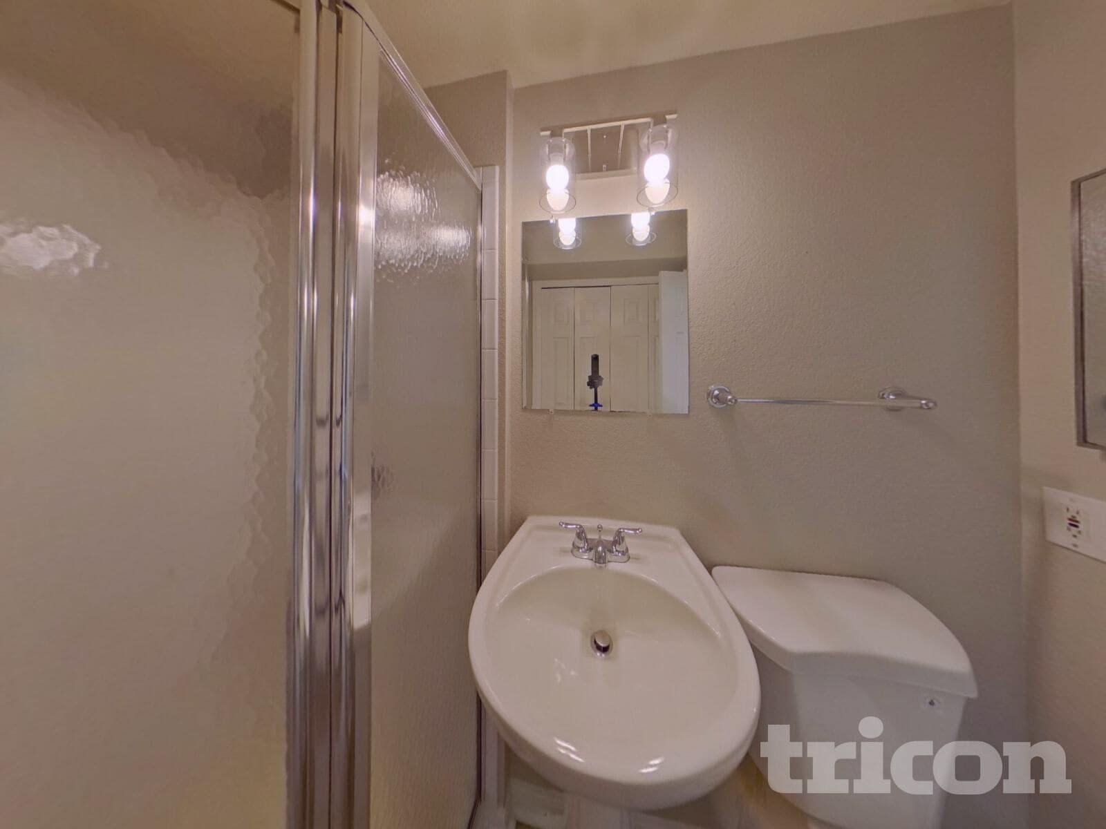 Building Photo - 3460 Cedarhurst Way