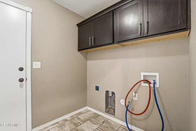 Building Photo - 14809 Tierra Crystal Ave