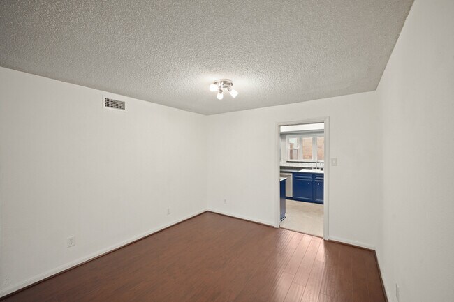 Building Photo - 1830 S Gessner Rd