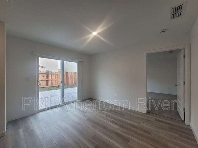 Building Photo - 7433 Penfield Dr