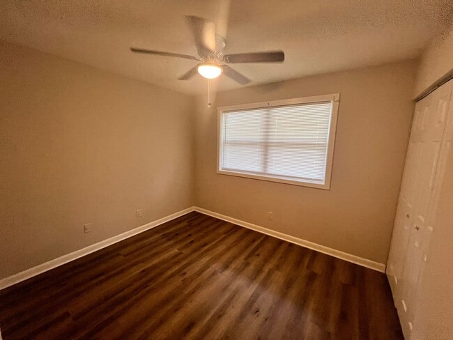 Building Photo - Beautiful Remodel!