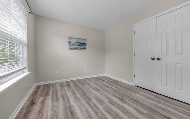 Building Photo - READY NOW!! 4-Bedroom Home w/Attached Garage! Pet Friendly - Fenced Backyard - MUST SEE!