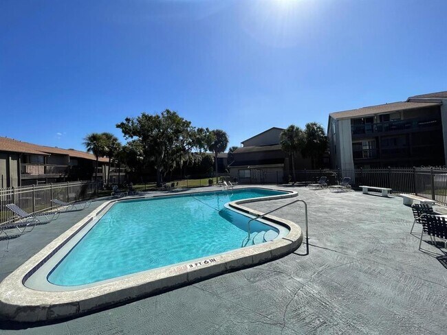 Building Photo - 6346 Newtown Cir