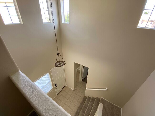 Building Photo - 6005 Linosa Ct