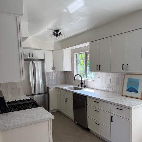 Building Photo - 1011 Hilldale Ave