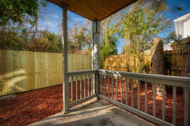 Building Photo - 203 E St