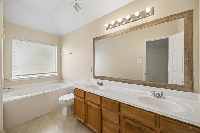 Building Photo - 8022 Indian Desert Dr