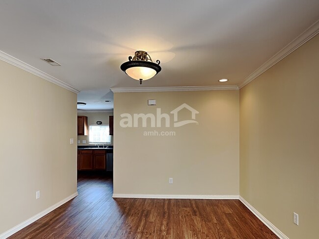 Building Photo - 10850 Chestnut Heath Court