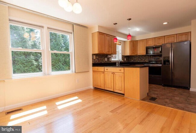 Building Photo - 13205 Black Walnut Ct