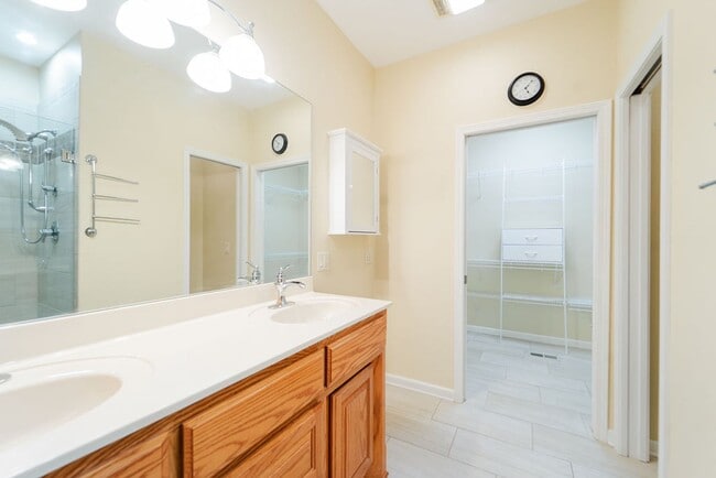 Building Photo - Beautiful 3 Bed, 2 Bath, on the 18 hole of Ponce De Leon golf course!!