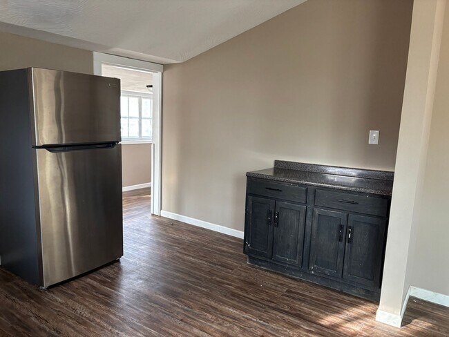 Building Photo - Ask About our Move in Special! Charming 3 Bed 1.5 Bath Home With Fenced Yard