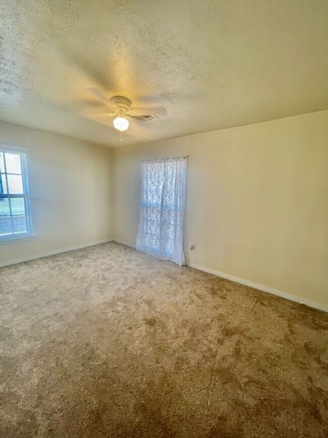 Building Photo - 3716 Parkwood St