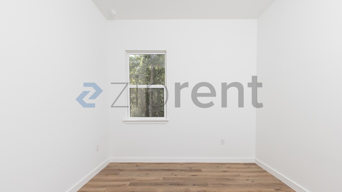 Building Photo - Unit