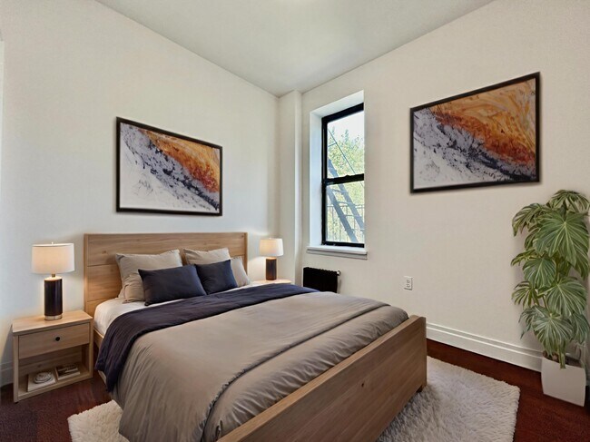 Building Photo - 607 W 137th St