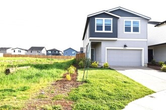 Building Photo - Beautiful Home in Cul De Sac!