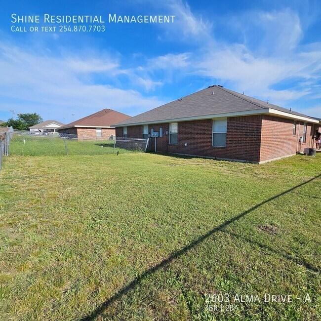 Building Photo - 2603 Alma Dr