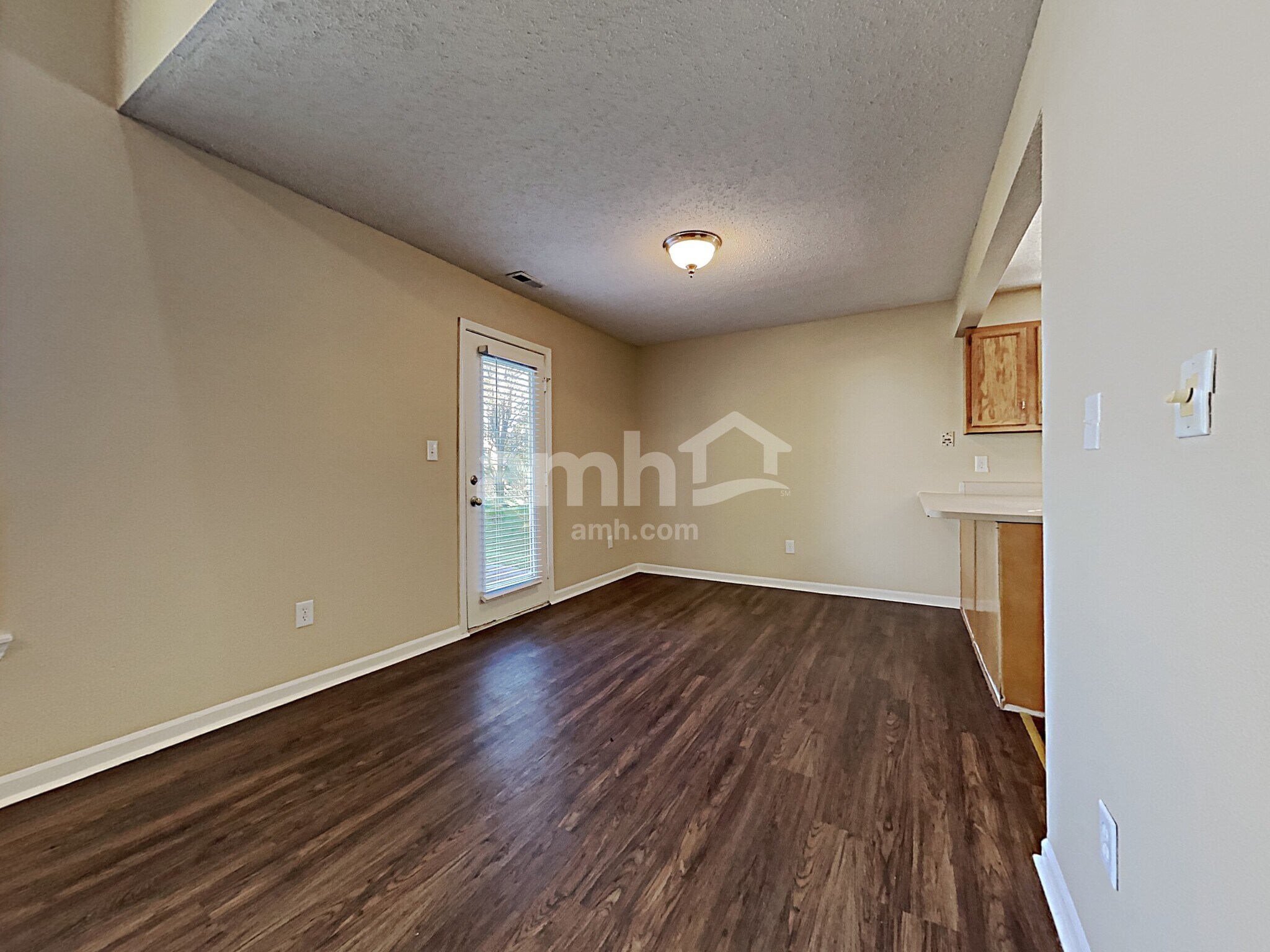 Building Photo - 11946 Sapling Cir