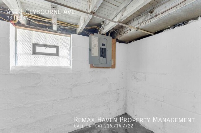 Building Photo - 4118 Clybourne Ave