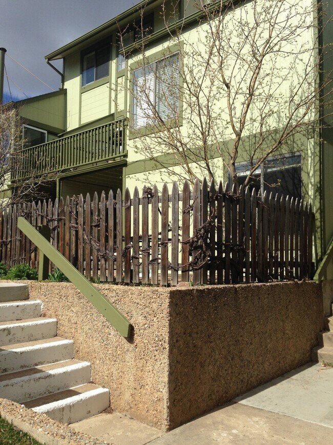 Building Photo - Shanahan Ridge in South Boulder 1BD/1BA Condo