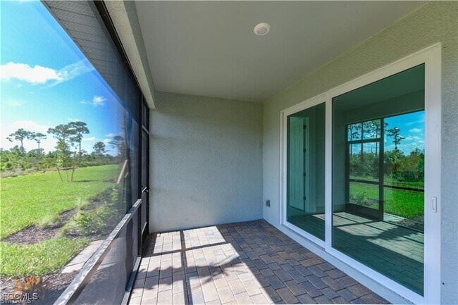 Building Photo - 43878 Blue Heron Ln