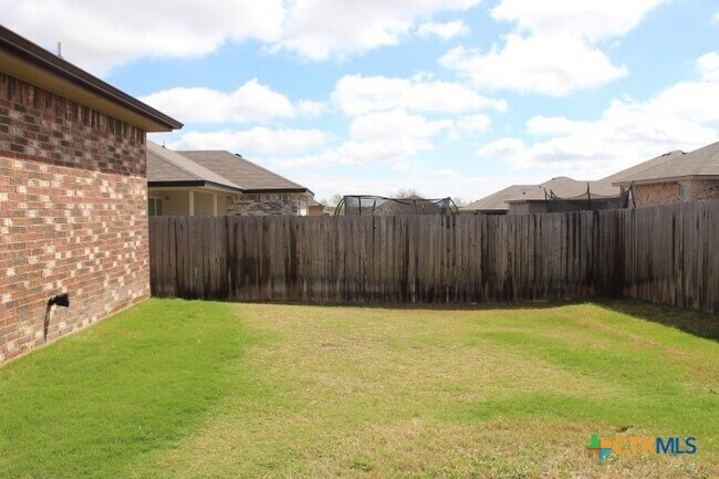 Building Photo - 3006 Hedwig St