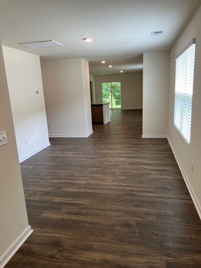 Building Photo - 336 Arrowhead Dr