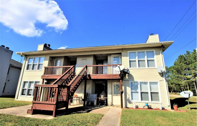 Primary Photo - Move In Special: 1/2 Off 1st Month's Rent!!