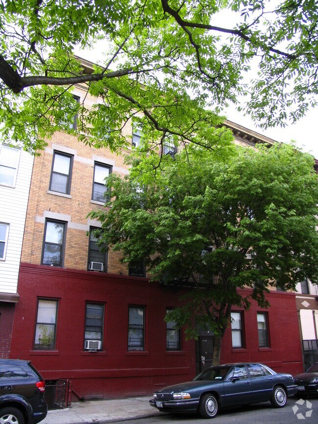 Primary Photo - 2454 Hughes Ave