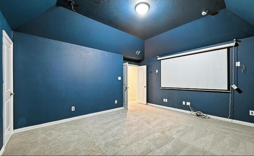 Building Photo - 12559 Ravine Creek Rd