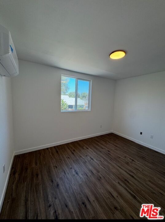 Building Photo - 3212 Glenhurst Ave