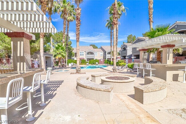 Building Photo - 5055 W Hacienda Ave