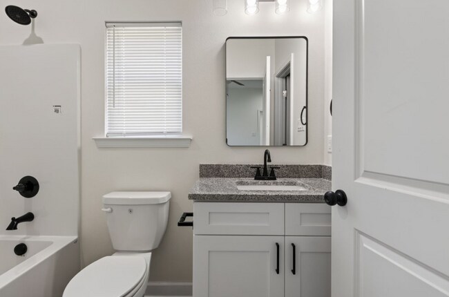 Building Photo - Inviting Home with Bright Interiors & Ceiling Fans Throughout - Comfortable Rental with Everyday ...