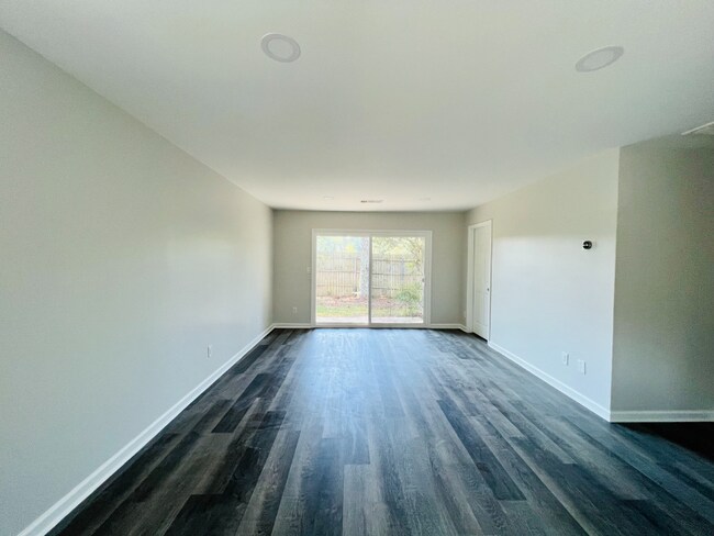 Building Photo - 313 Cabaret Ct